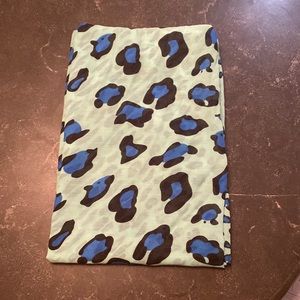 GUC Leopard scarf blue
